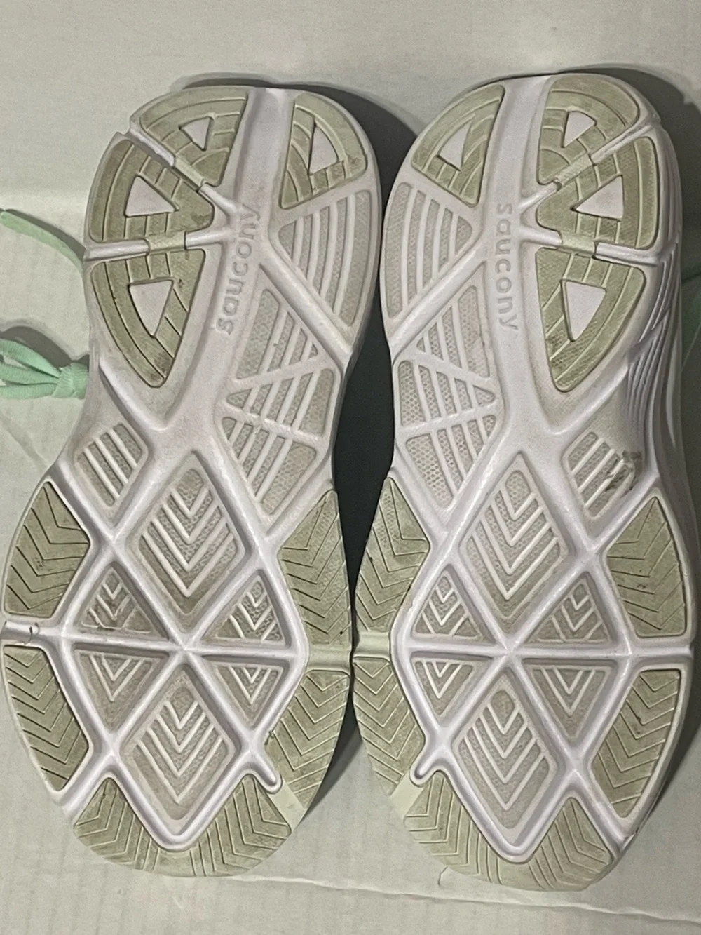 Saucony Guide 17 - Women’s 7.5 - Jade/Foam - No Box